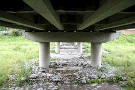 731洪水前的磁家务桥下