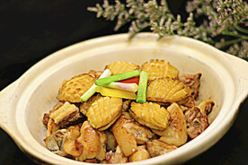鲍鱼鸡煲