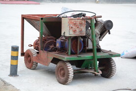 塑胶跑道专用作业车