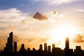 夕阳下的建筑光影