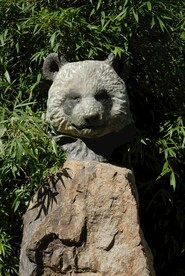 北京动物园的大熊猫雕像