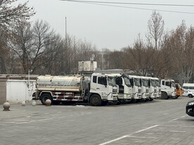 公园里的洒水车