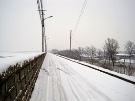雪中青龙湖坝上公路