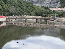 大石河两岸施工 工地