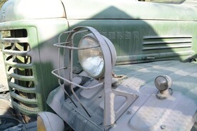 老解放牌汽车前脸