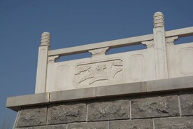 淇县淇河岸边栏板望柱