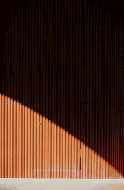 波浪外墙和光影