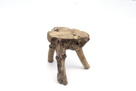 麻梨疙瘩三足桌摆件