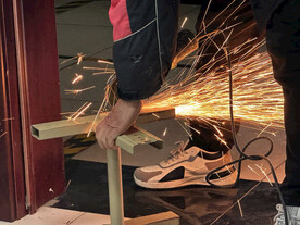 角磨机作业现场