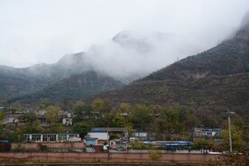 磁家务后山的雪