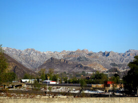 雪中磁家务后山