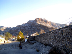 雪中磁家务后山