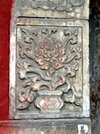 万佛堂大门花纹装饰
