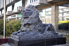 石头狮子