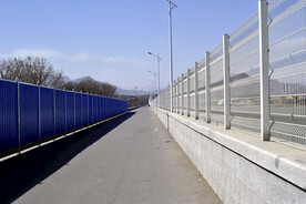 青龙湖水库大坝道路