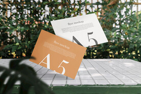 卡片名片海报纸袋文创贴图样机