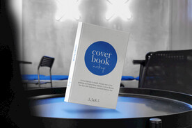 卡片名片海报纸袋文创贴图样机