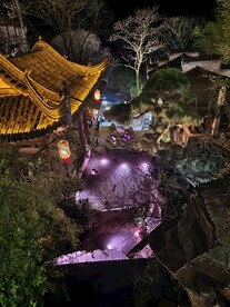 婺源篁岭花溪水街夜景图片