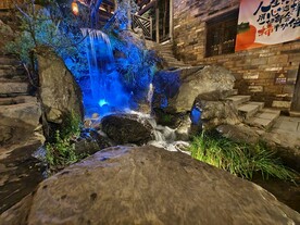 婺源篁岭花溪水街夜景图片