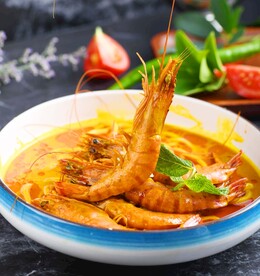 东南亚叻沙煮大虾