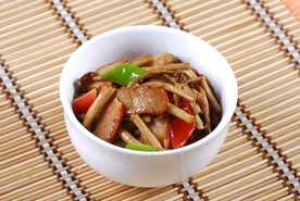 茶树菇炒肉 干锅