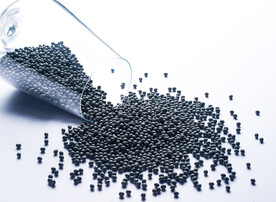 黑色塑料色母颗粒图片