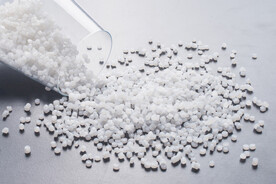 白色塑料色母颗粒图片