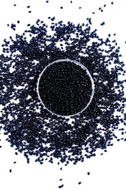 黑色塑料色母颗粒图片