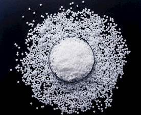 白色塑料色母颗粒图片