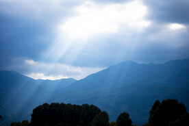 丁达尔蓝色山脉