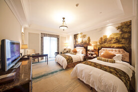 青岛港中旅维景酒店