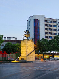 当阳长坂坡赵子龙雕像