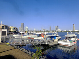 黄金海岸渔港码头风景 