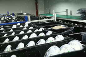 电子设备生产车间