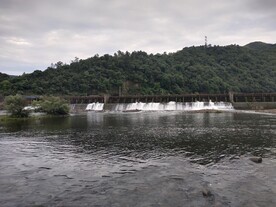 水坝深山