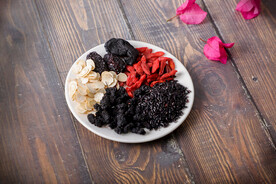 黑米枸杞桑椹西洋参红枣茶