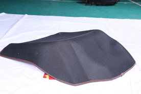 汽车压模脚垫盆样