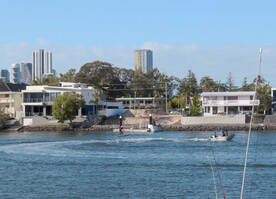 黄金海岸城市海滨风景