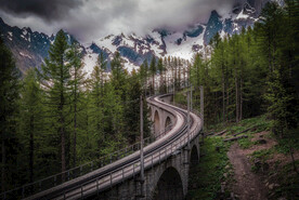 法国 夏蒙尼 山区铁路桥梁