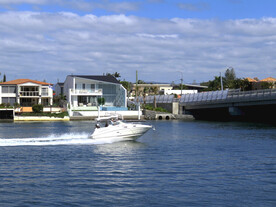 黄金海岸城市海滨风景