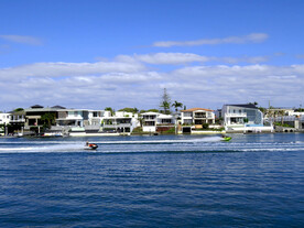 黄金海岸城市海滨风景