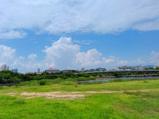 蓝天白云旅游风景