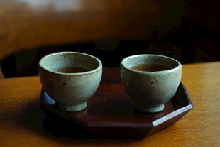 茶杯茶水