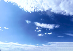蓝天白云