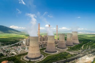 火力发电站燃煤发电厂冷却塔图片