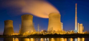 火力发电站燃煤发电厂冷却塔图片