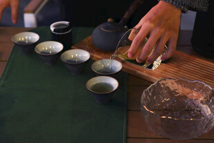 茶文化泡茶倒茶场景