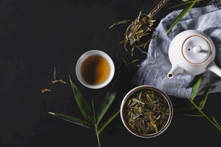 茶文化白瓷侧把壶泡茶龙井茶