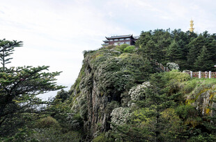 峨眉山