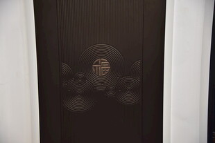 外大门压花门板